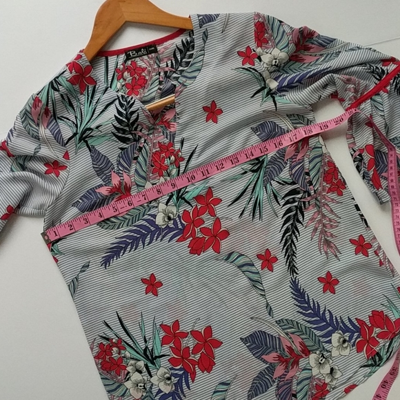 Bali Corporation top - Picture 6 of 7